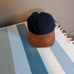 County Seat Vintage Wool Blend Navy And Brown Cap. Size S/M. Very Clean.